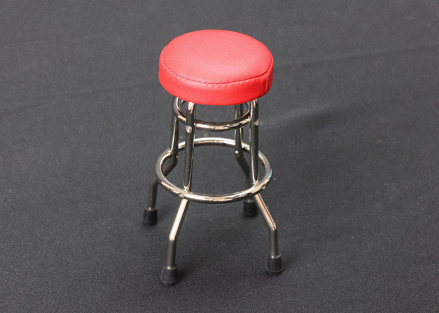 Replicade Classic Red Stool